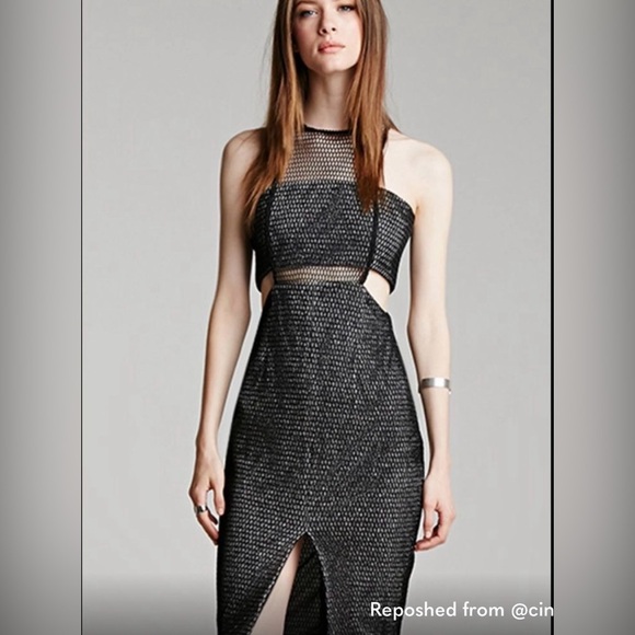 Elliatt Dresses & Skirts - ELLIATT- Black Netting Over Metallic Silver Lining Dress, Cut Out Sides, Size M